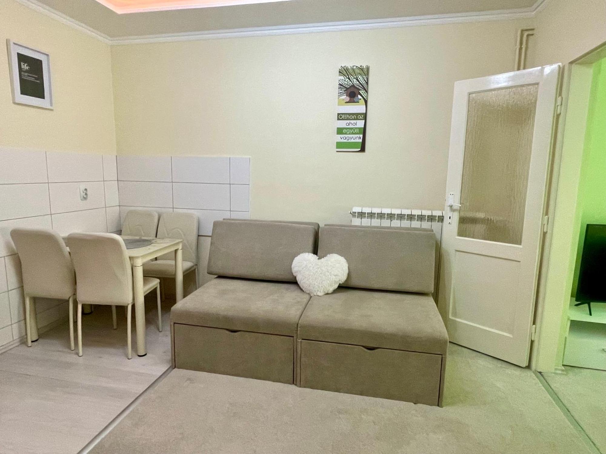 Belien Apartman Mako Exterior photo